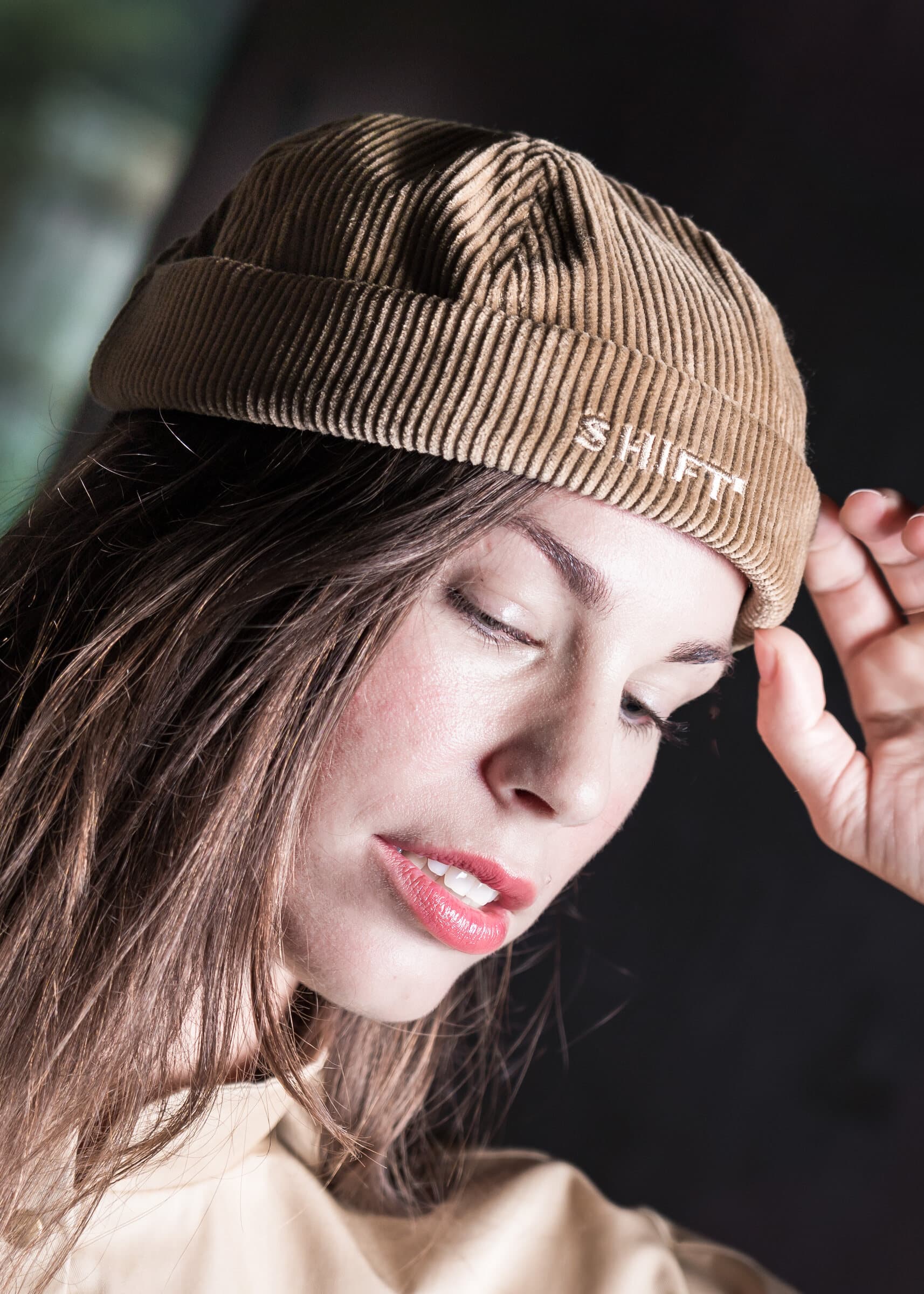 Sand corduroy docker cap with embroidery